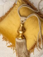 Topaz Model Püsküllü Braçol